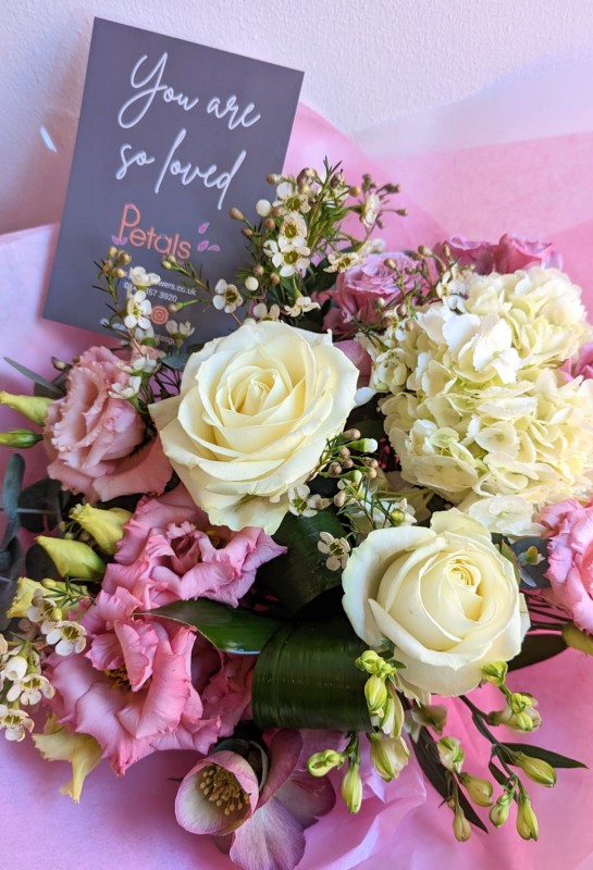 Marshmallow Hand-Tied Bouquet