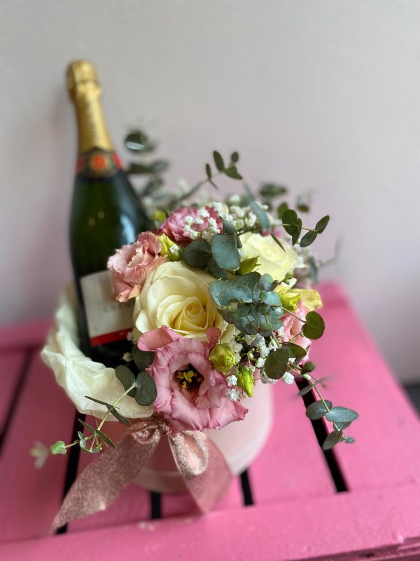 Mother's Day Hat Box with Champagne